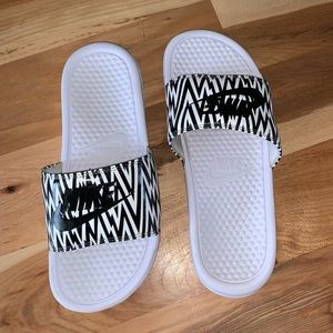 White Chevron Nike Slides